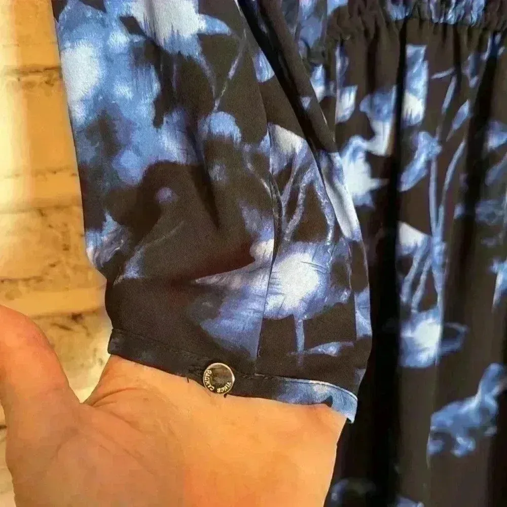 Vince Camuto dress size small in excellent condition black‎ blue and white color - Image 3