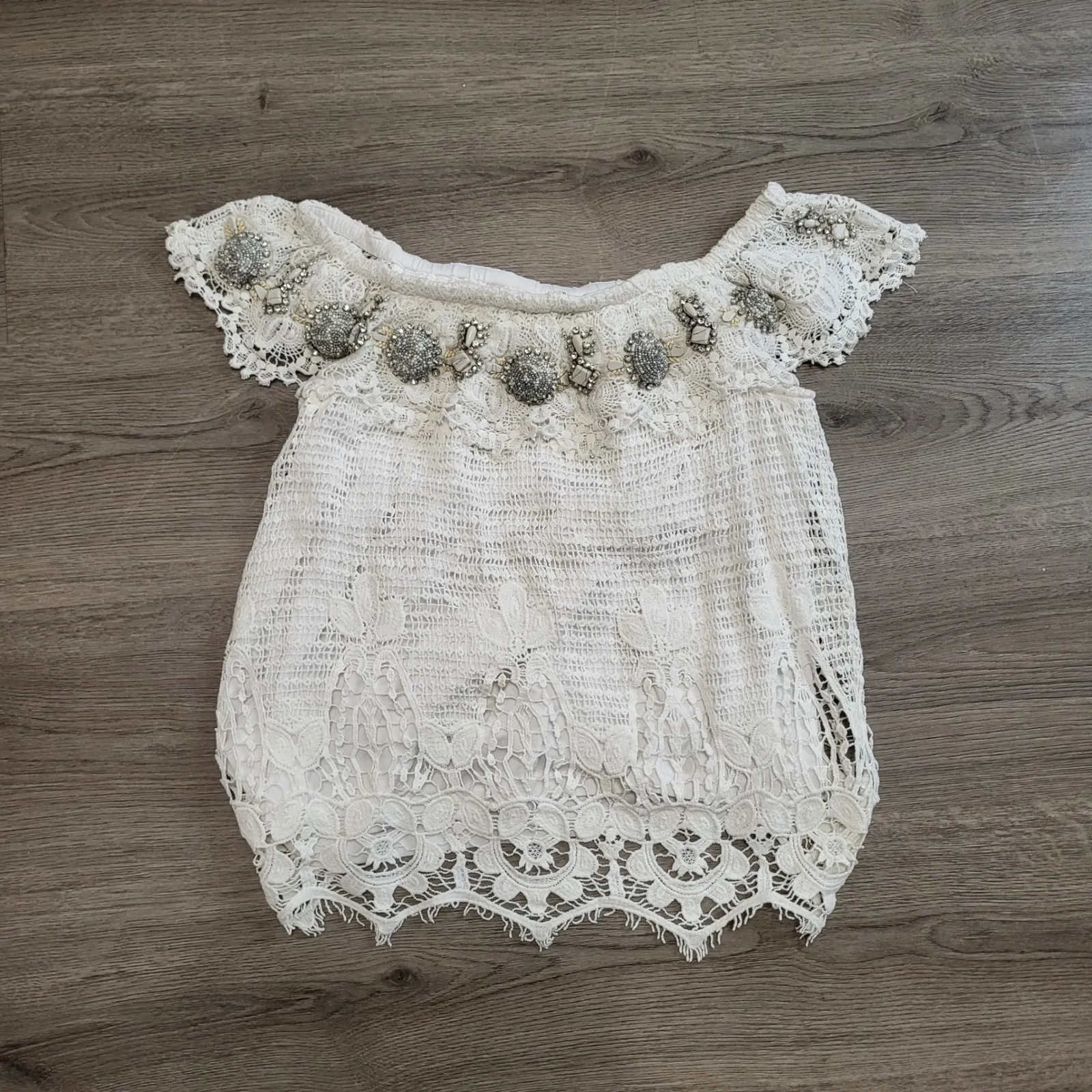 Boston Proper White Lace Beaded Off Shoulder Top Women's XXS Boho Festival - Image 5