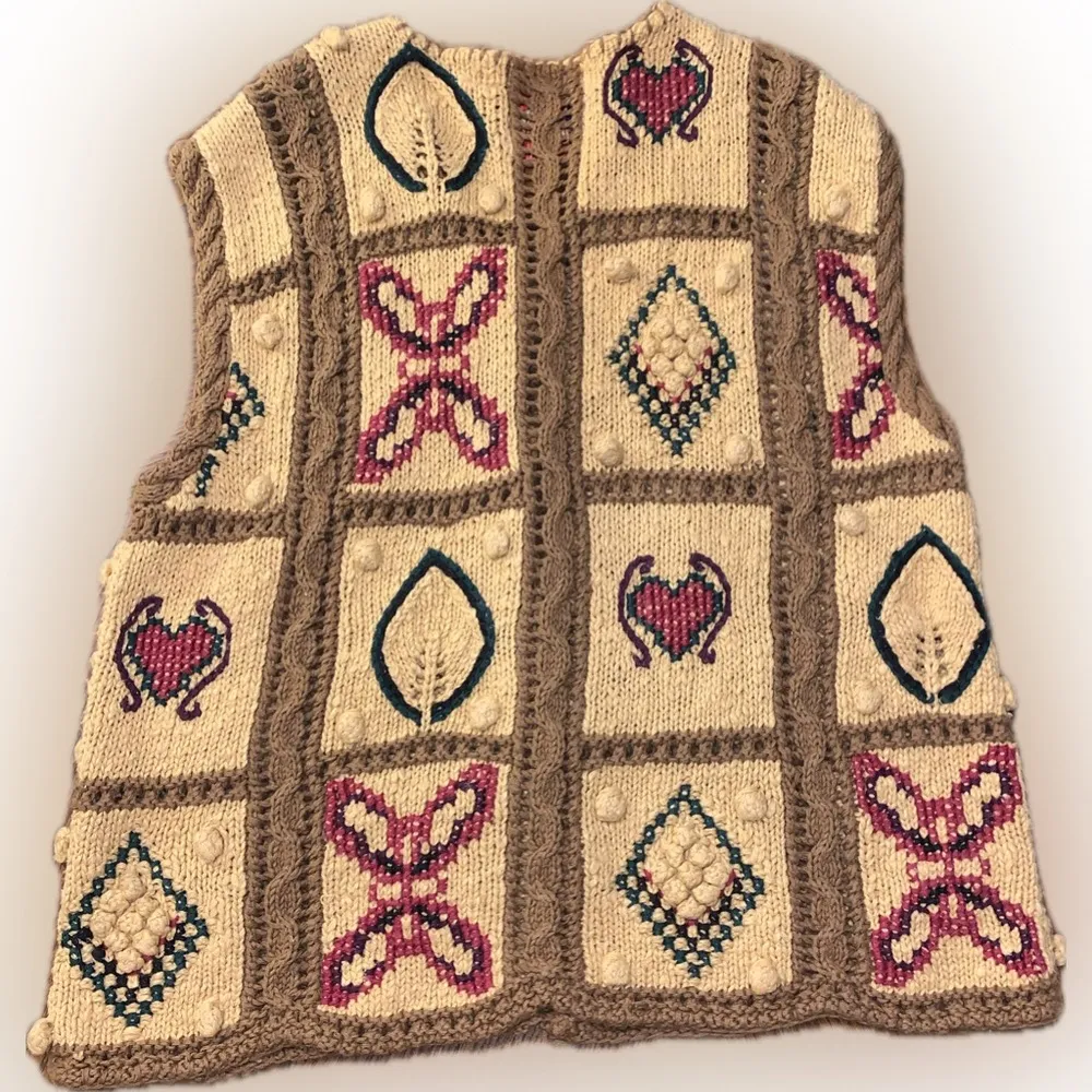 Vintage Cottagecore Hand Knit Crochet Textured Vest Cape Isle Knitters Autumn M Brown Size M - Image 5