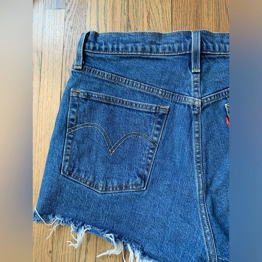 Levi Strauss 501 cutoff Jean shorts 30 - Image 6