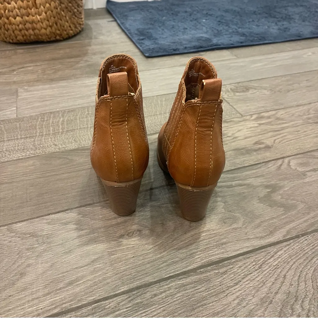 Francesca’s Ankle Heeled Boots Brown Size 8 - Image 4