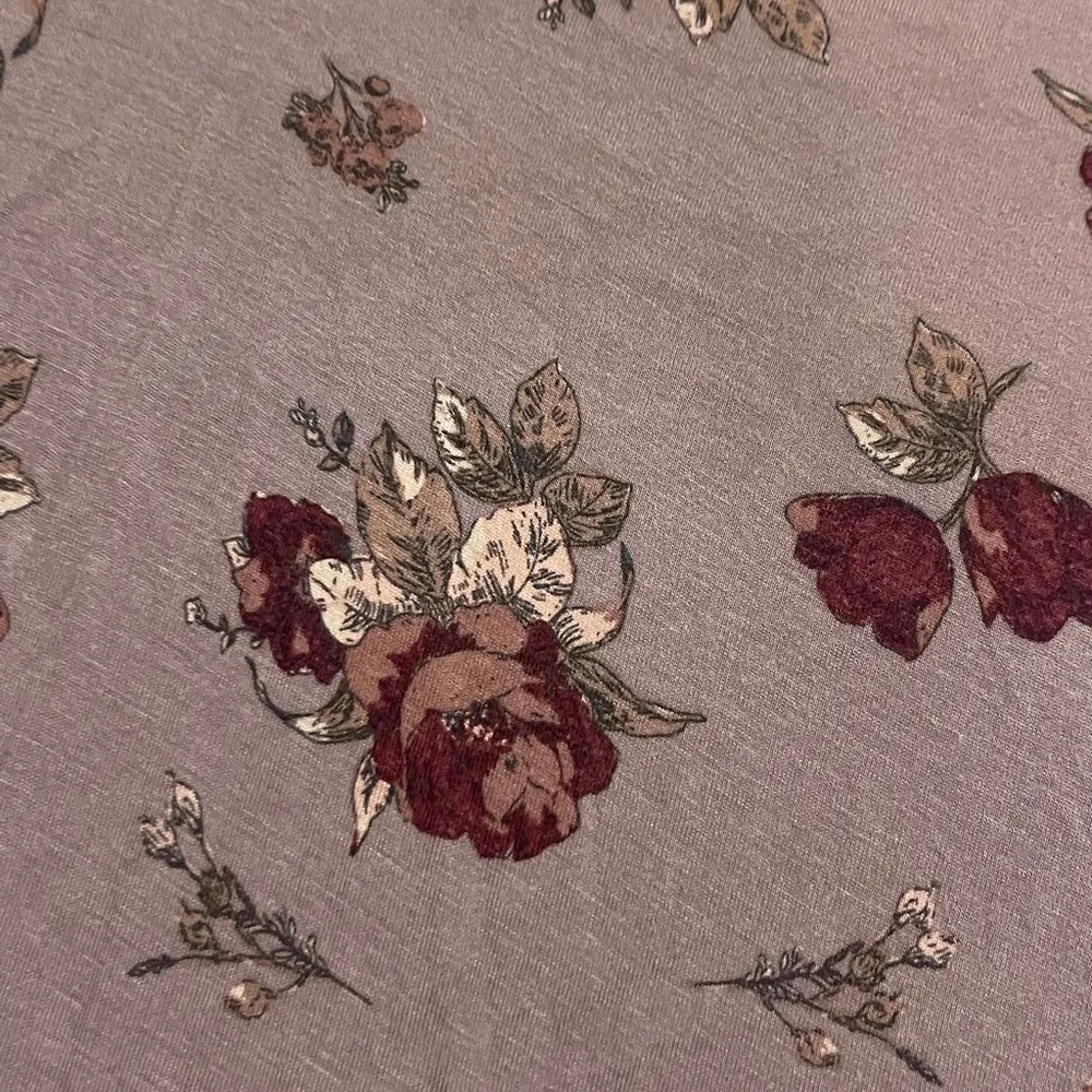 purple floral cutout shoulder long sleeve shirt M - Image 4