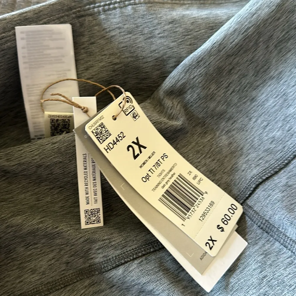 NWT adidas Versatility Training Icon 3-Stripes 7/8 Tights,Dark Grey - Image 4