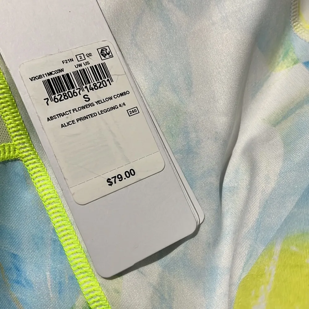 NWT GUESS Activewear Alice Printed Abstract Flowers Yellow Leggings - Image 6