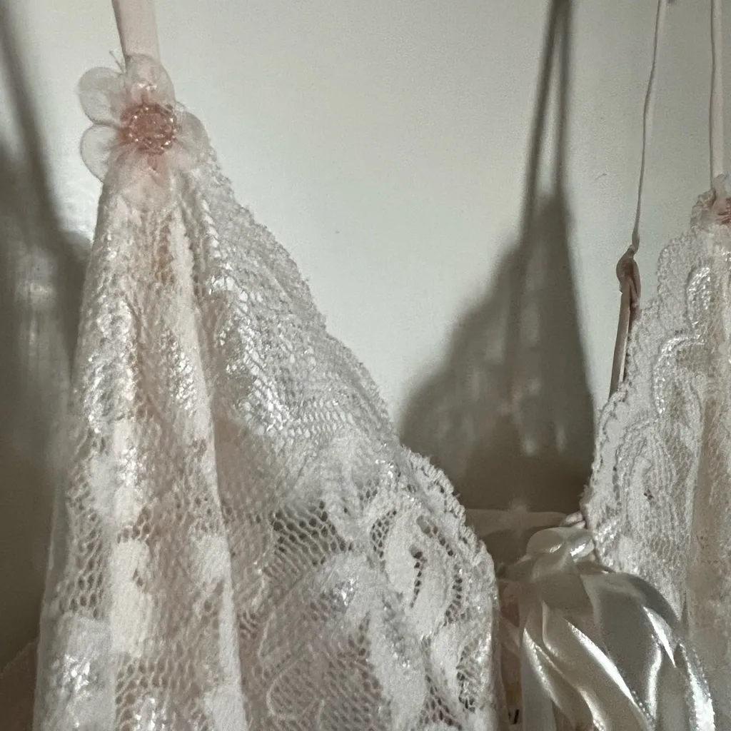 Vintage Elegant off white Lace Slip Dress size small - Image 5