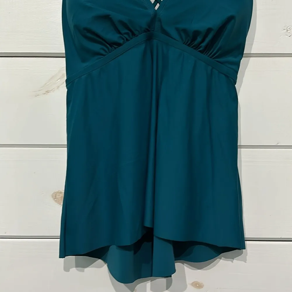 Swimsuits For All Cross Back Flowy Solid Tankini Swim Top NEW Size 18 Blue - Image 4
