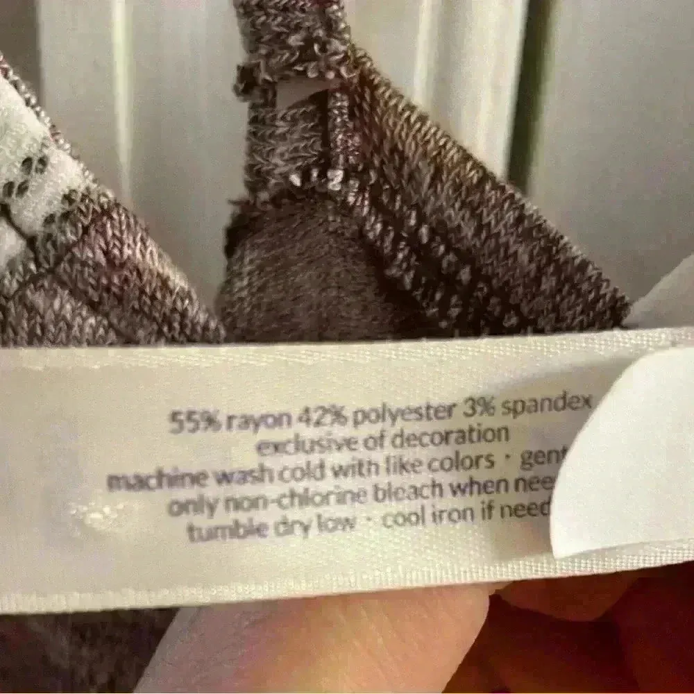 Cacique maroon‎ night slip adjustable straps. Sz 18/20 - Image 5