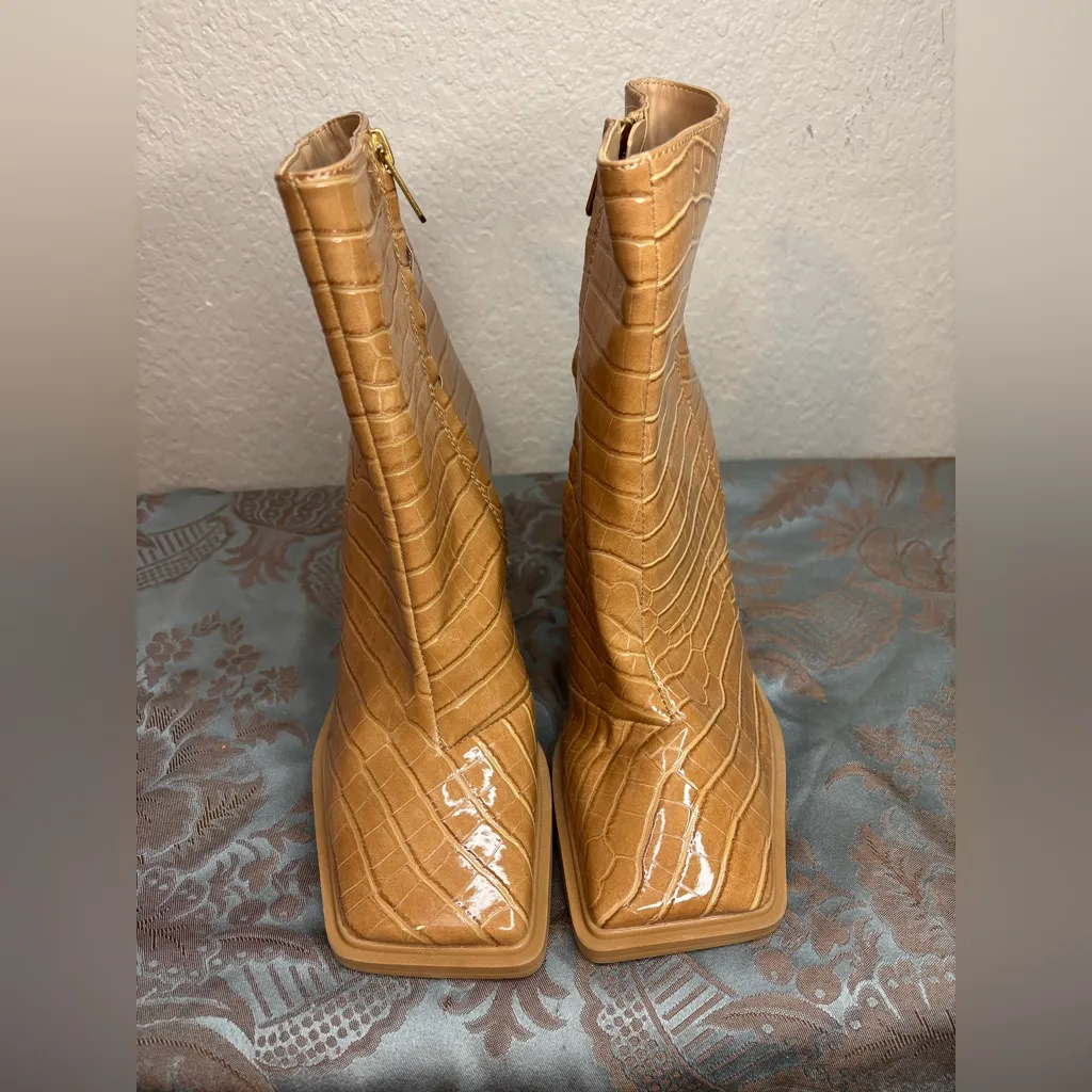 Circus by Sam Edelman Layla Bootie in Caramel Alligator Patent Leather Size 8.5 - Image 3