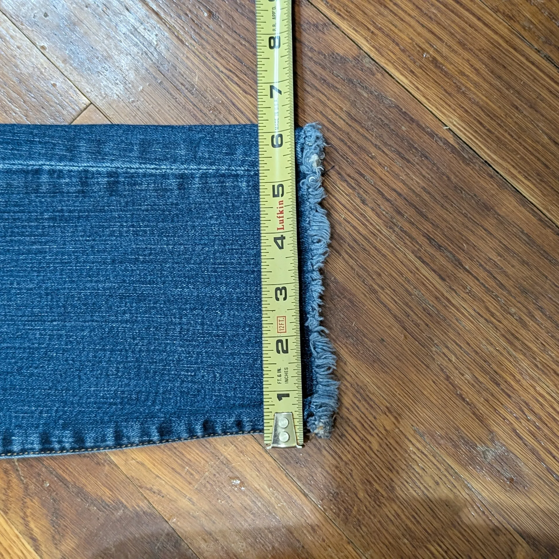 7 For All Mankind Medium Blue Cropped Jeans Raw Hem Size 28 - Image 8