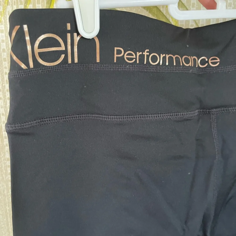 Calvin Klein Performance leggings  black with star embellishment Sz M - Image 6