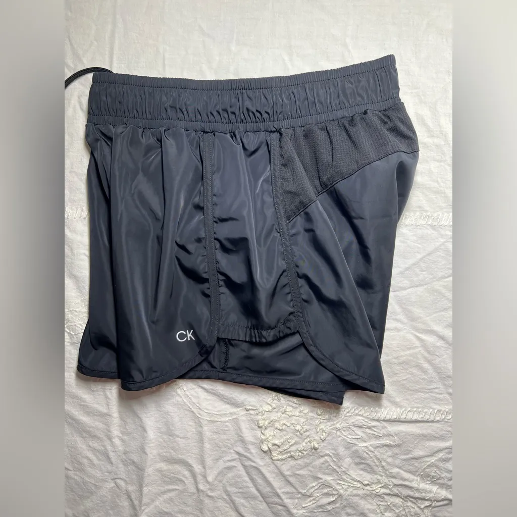 Calvin Klein Women's Black Logo Athletic Shorts - Image 4