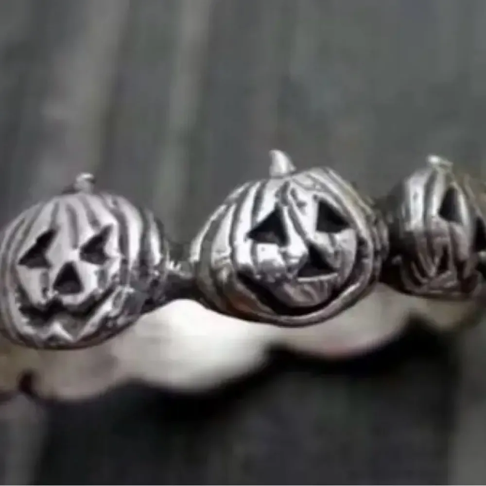 Vintage Halloween Pumpkin Carved -o'-lantern Ring Size 8 - Image 2