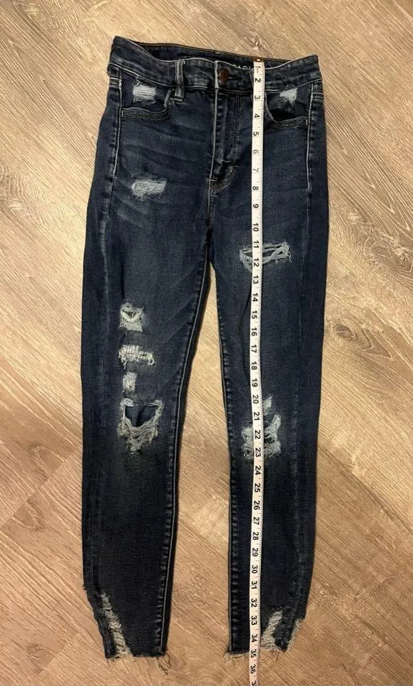 American Eagle Super Hi-Rise Jegging Women’s Size 2 Short Distressed - Image 4