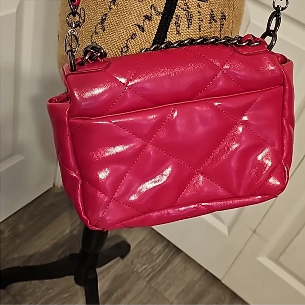 Super adorable pink crossbody or hand bag - Image 6