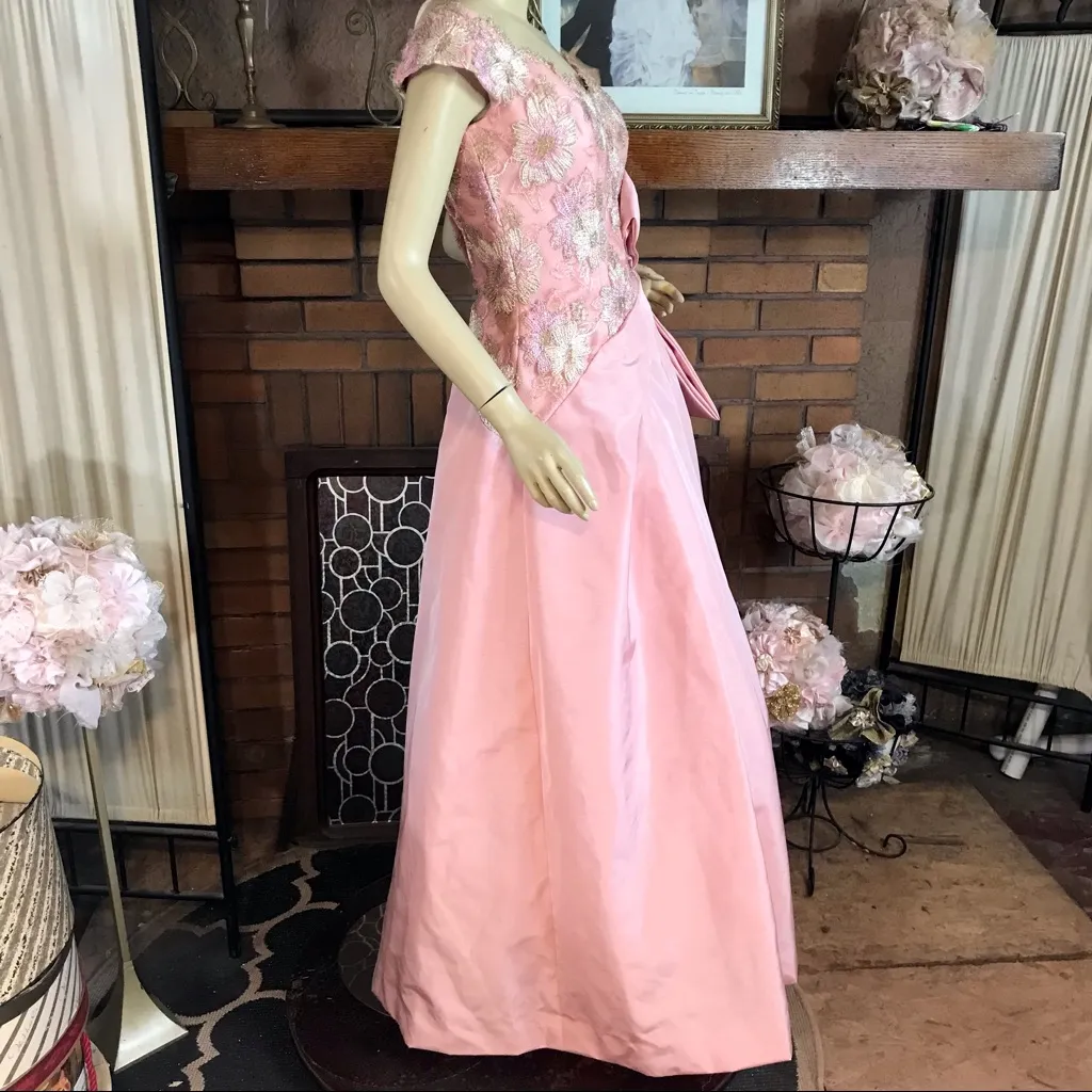 VINTAGE 1980'S VICTOR COSTA PINK OCCASION DRESS LACE EMBROIDERED & TAFFETA DRESS Size 8 - Image 5
