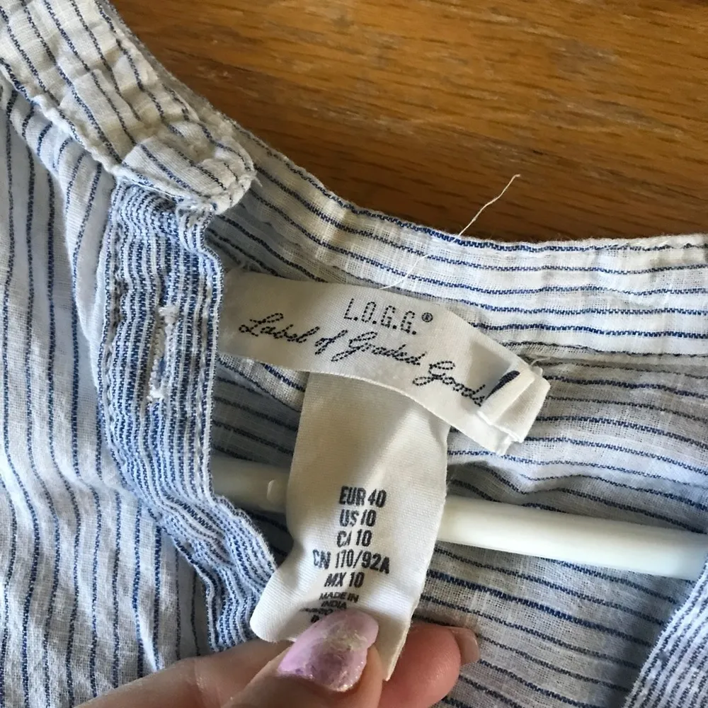 L.O.G.G (H&M) button down top size 10 - Image 3
