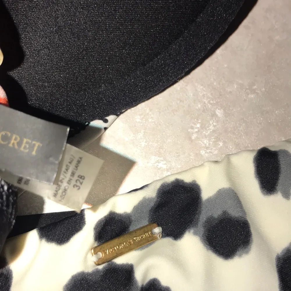 Adds 2 cups - 32B Victoria's Secret Bombshell swim set - Image 9