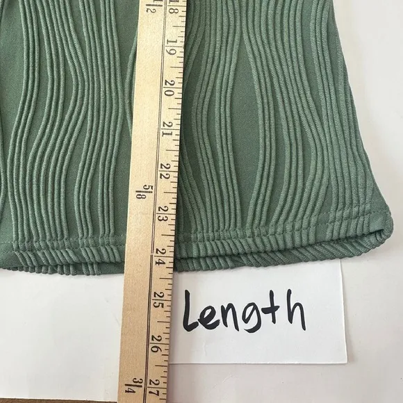 NWT Von Maur Olive Green Textured Top Wavy Ribbed‎ 3/4 Sleeve Womens Small - Image 11