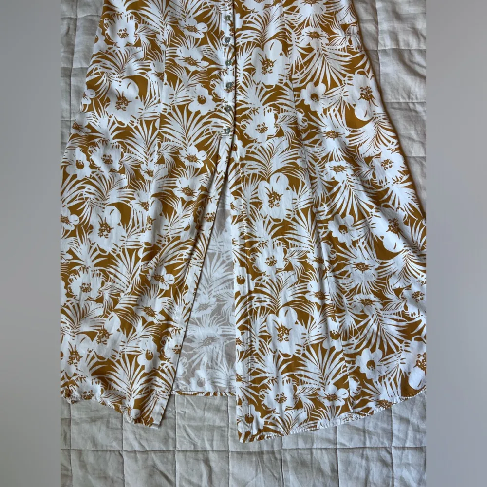 L Space Yellow & White Tropical Floral Midi Partial Button Down Dress - Small - Image 3