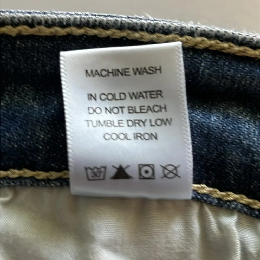 Judy Blue Relaxed Fit Size 7/28 - Image 13