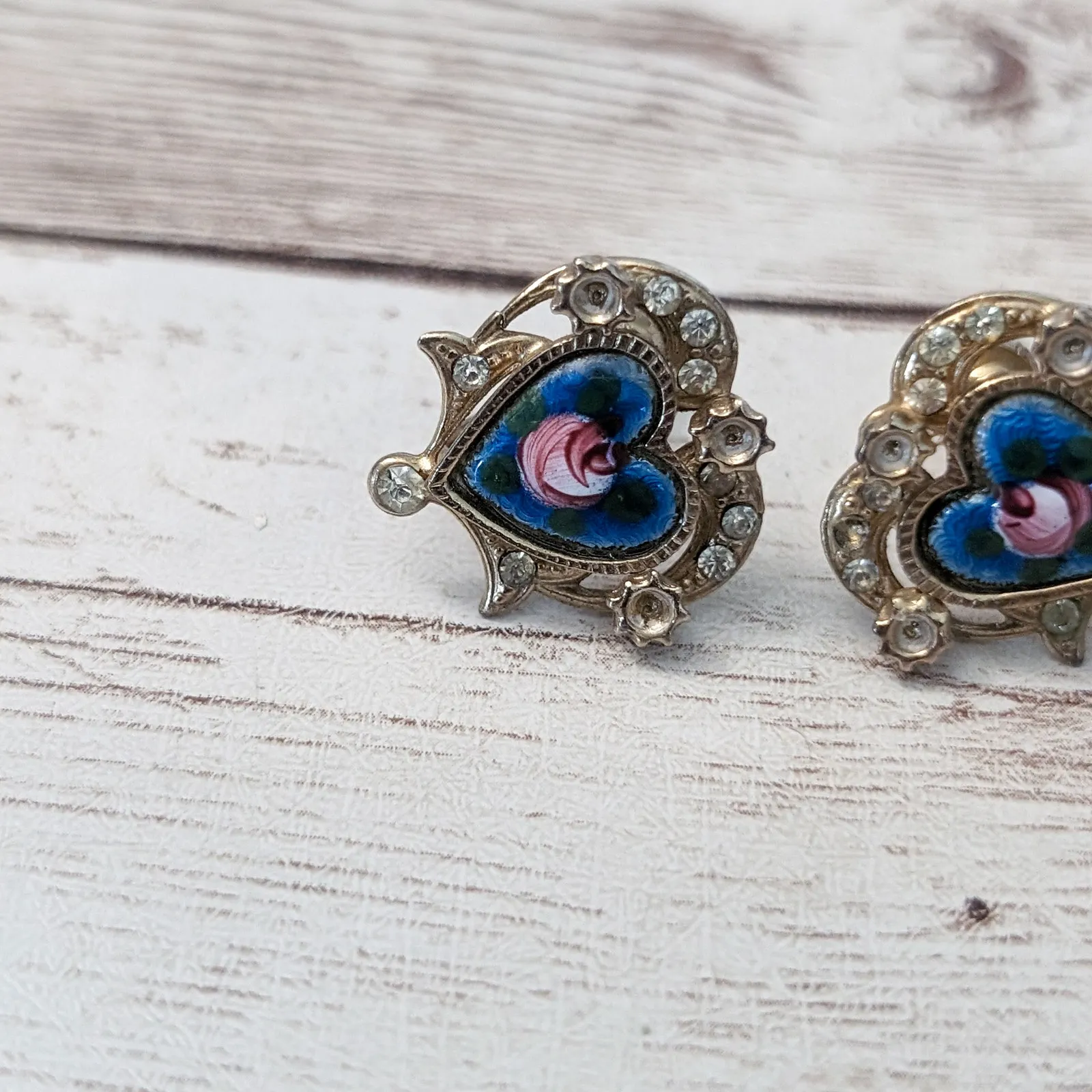 Vintage Screw On Earrings Blue Heart - Image 3