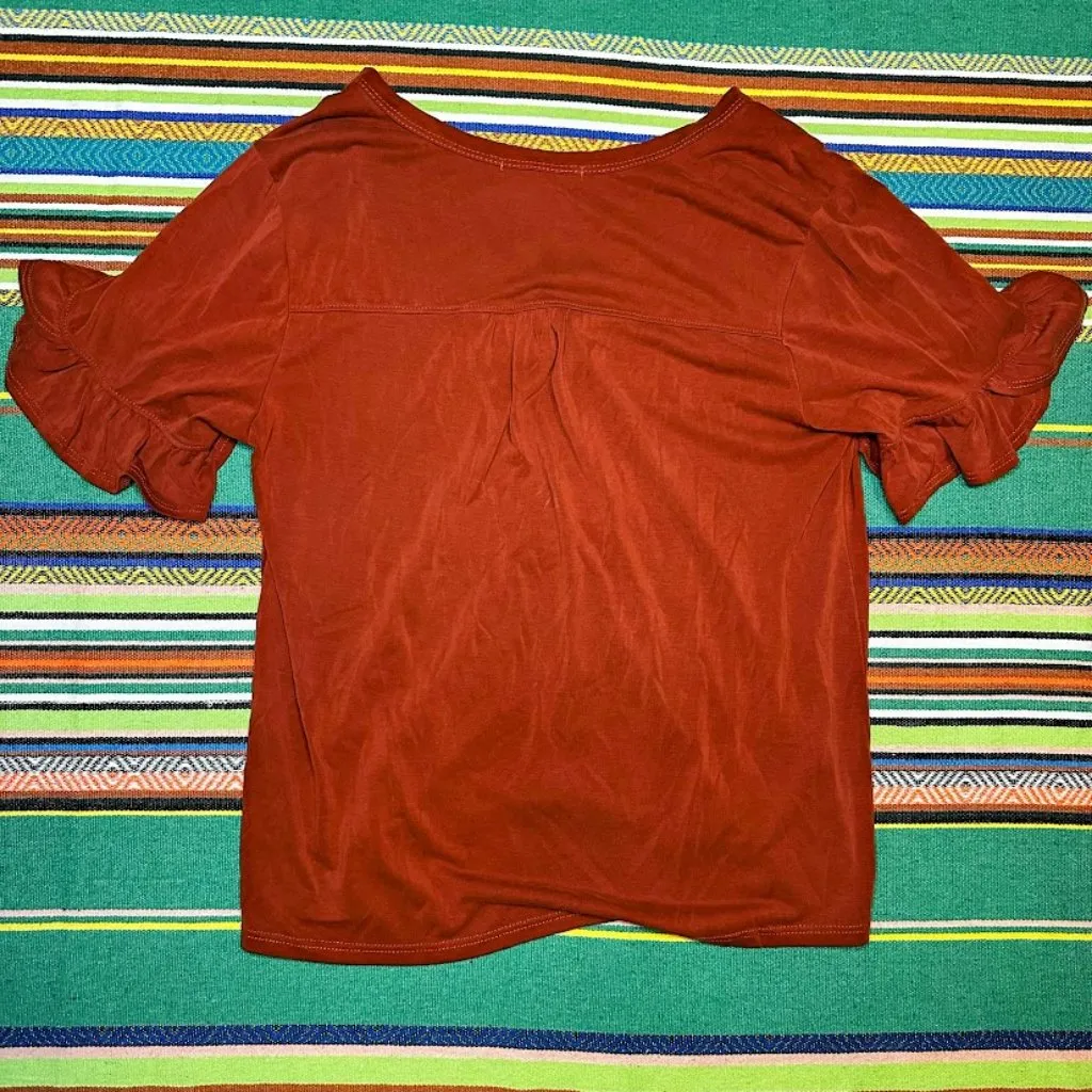 Green Envelope Button Down Flutter Short Sleeve Top in Rust red size small - Image 9