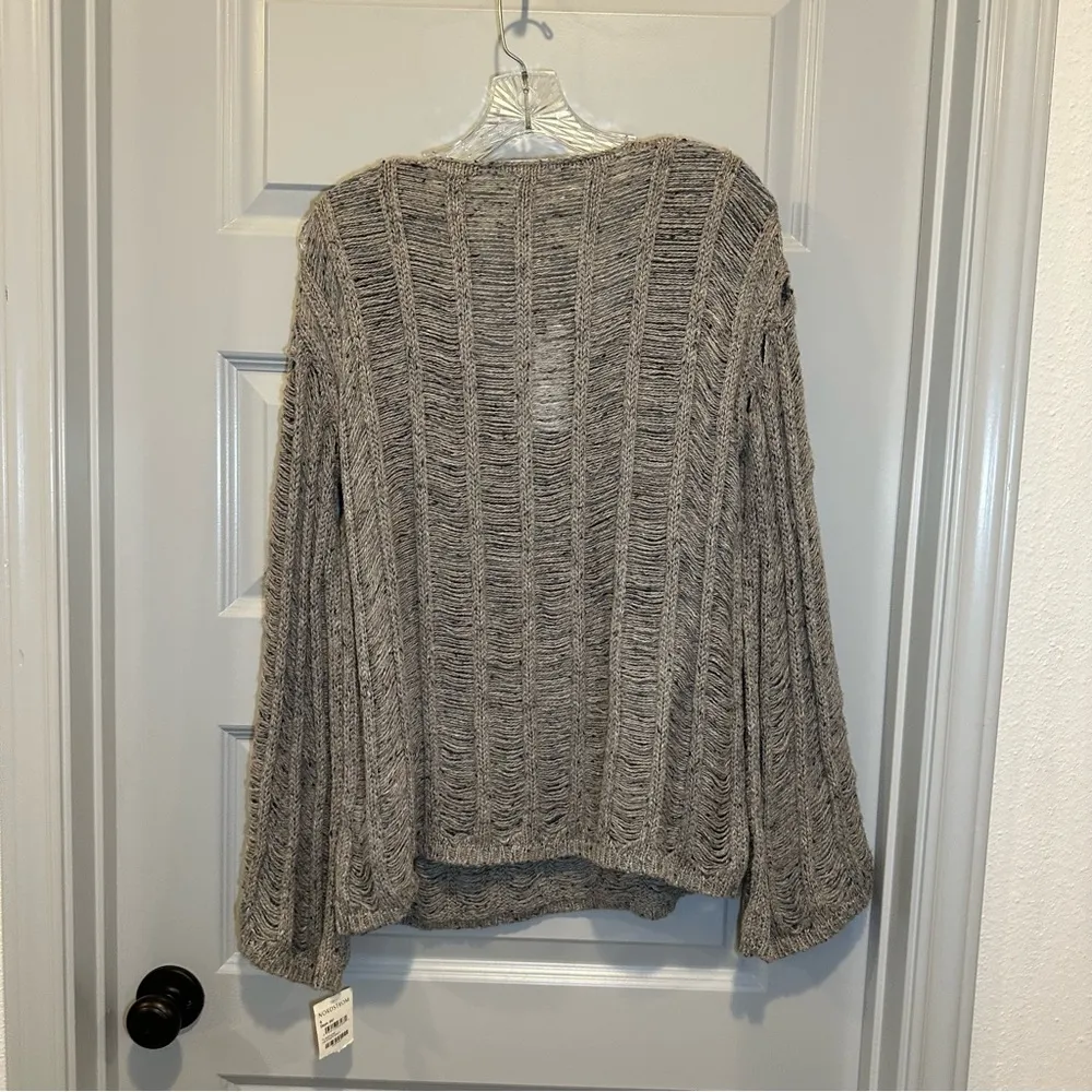 Leith NWT  Heather Grey Delicate Knit V Neck Sweater S - Image 9