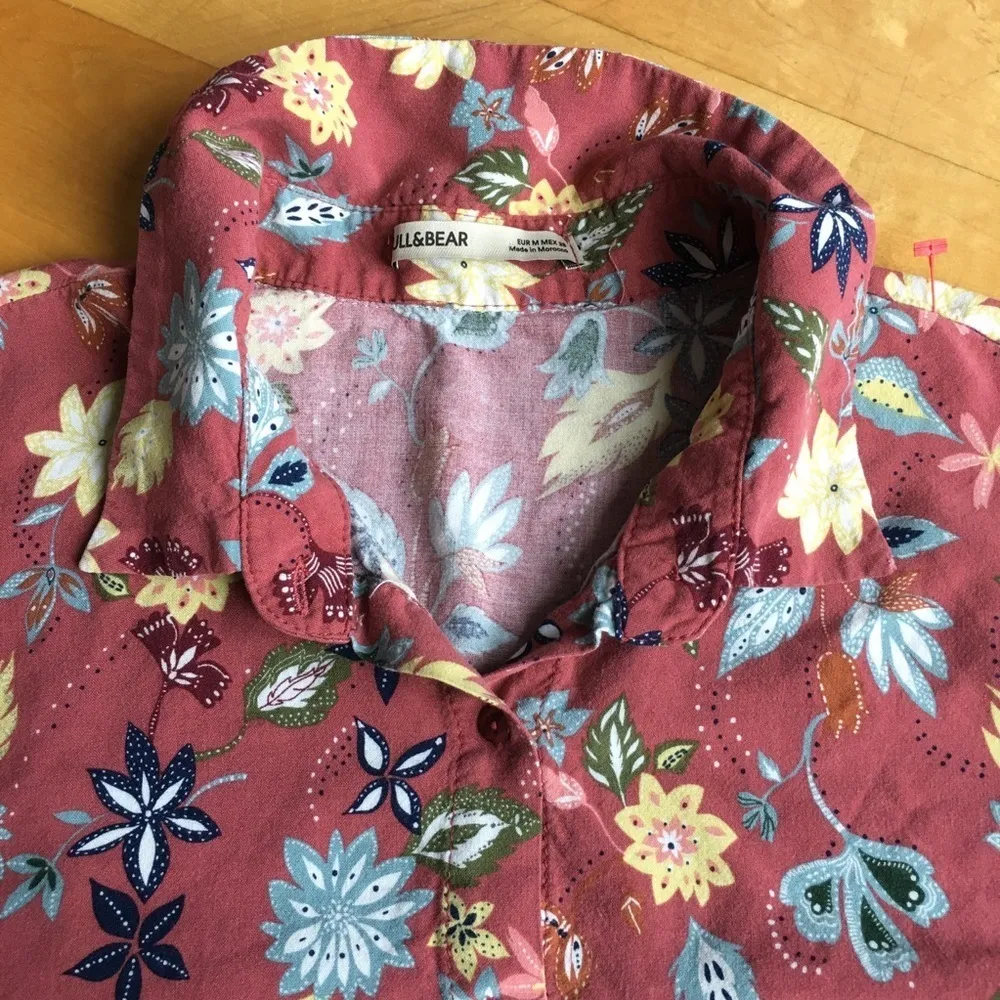 Pull & Bear Floral, Button Up Cropped Top, Rust Orange, Blue, Yellow, Size M - Image 5