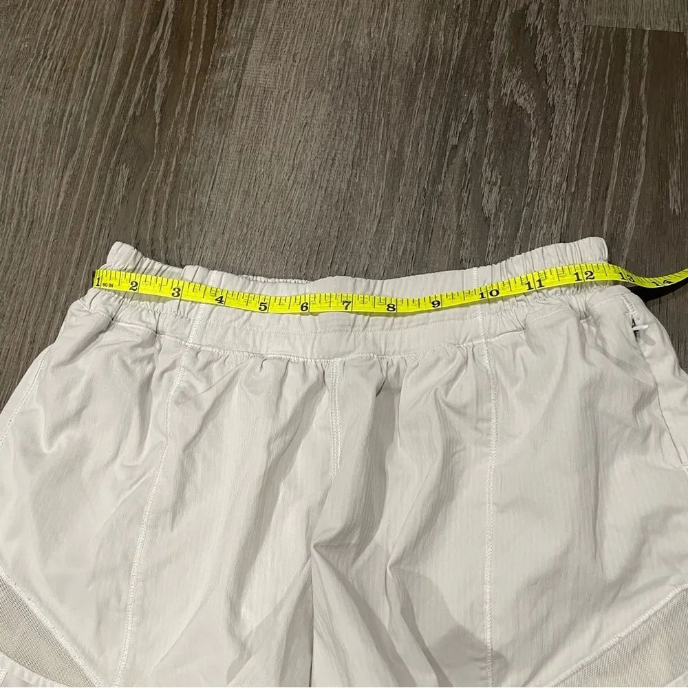 Lululemon White / Barely Beige Hotty Hot Short II (Long 4") - Image 14