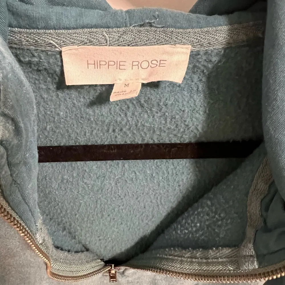 Hippie Rose Junior turquoise crop sweater with zipper pockets - Image 3