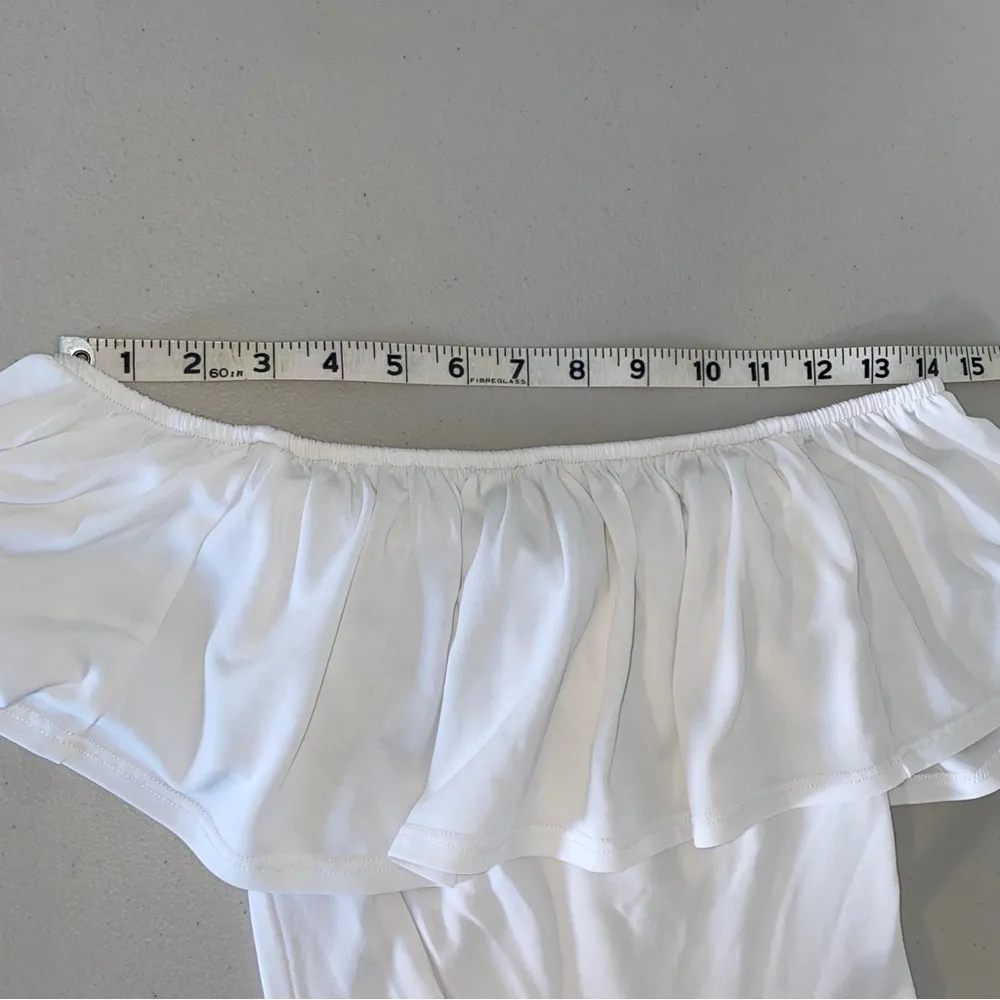 Veronica M White Ruffle Off-the-Shoulder Flounce Romantic Bodysuit Size XS - Image 3