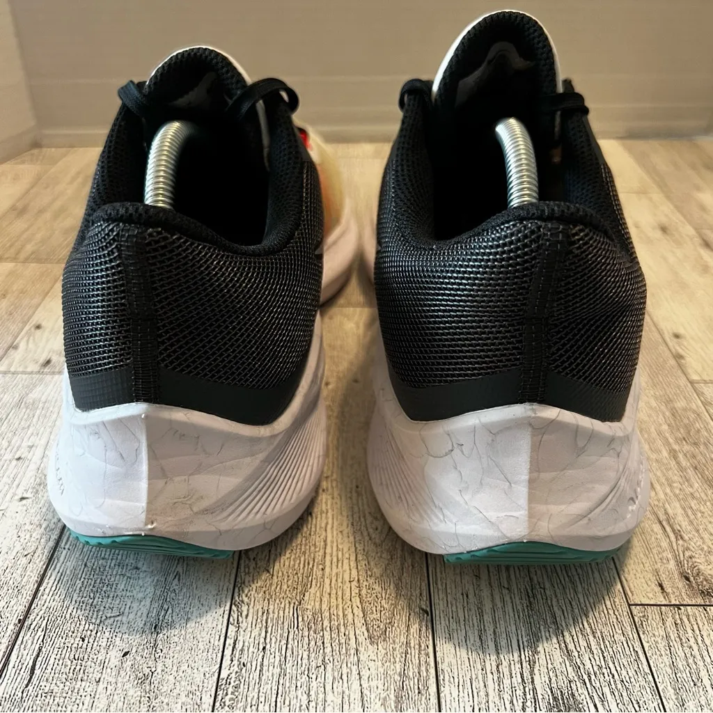 Nike Winflo Zoom 8 CW3421-103 Black/White Women's Running Shoes 9M - Image 3