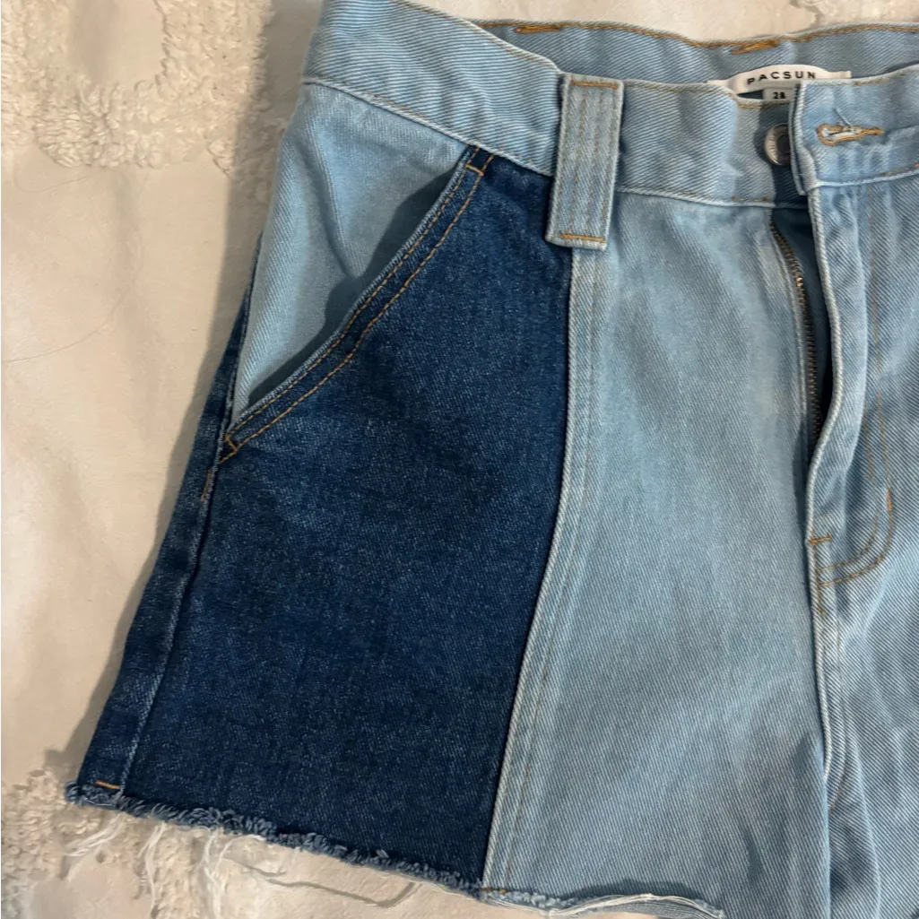 Pacsun Two-Tone Denim Shorts - Image 2