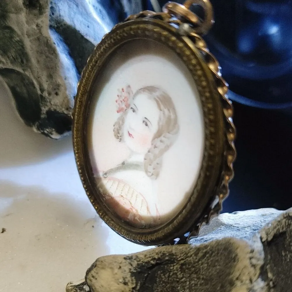 Antique Victorian Pendant 10K Yellow Gold 15 g Hand Painted Miniature Portrait - Image 3