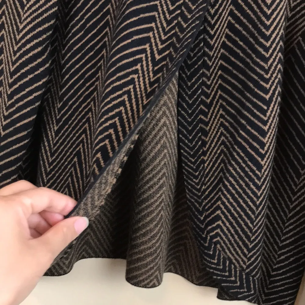 Max Studio Women’s Chevron Knit Black Brown Kiss-Lock Cardigan Sweater - Image 5