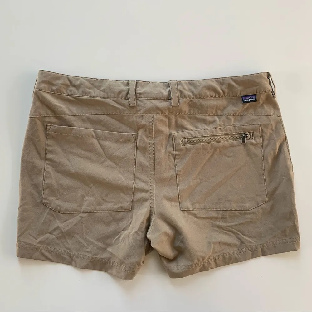 Patagonia 8 tan Short - Image 8