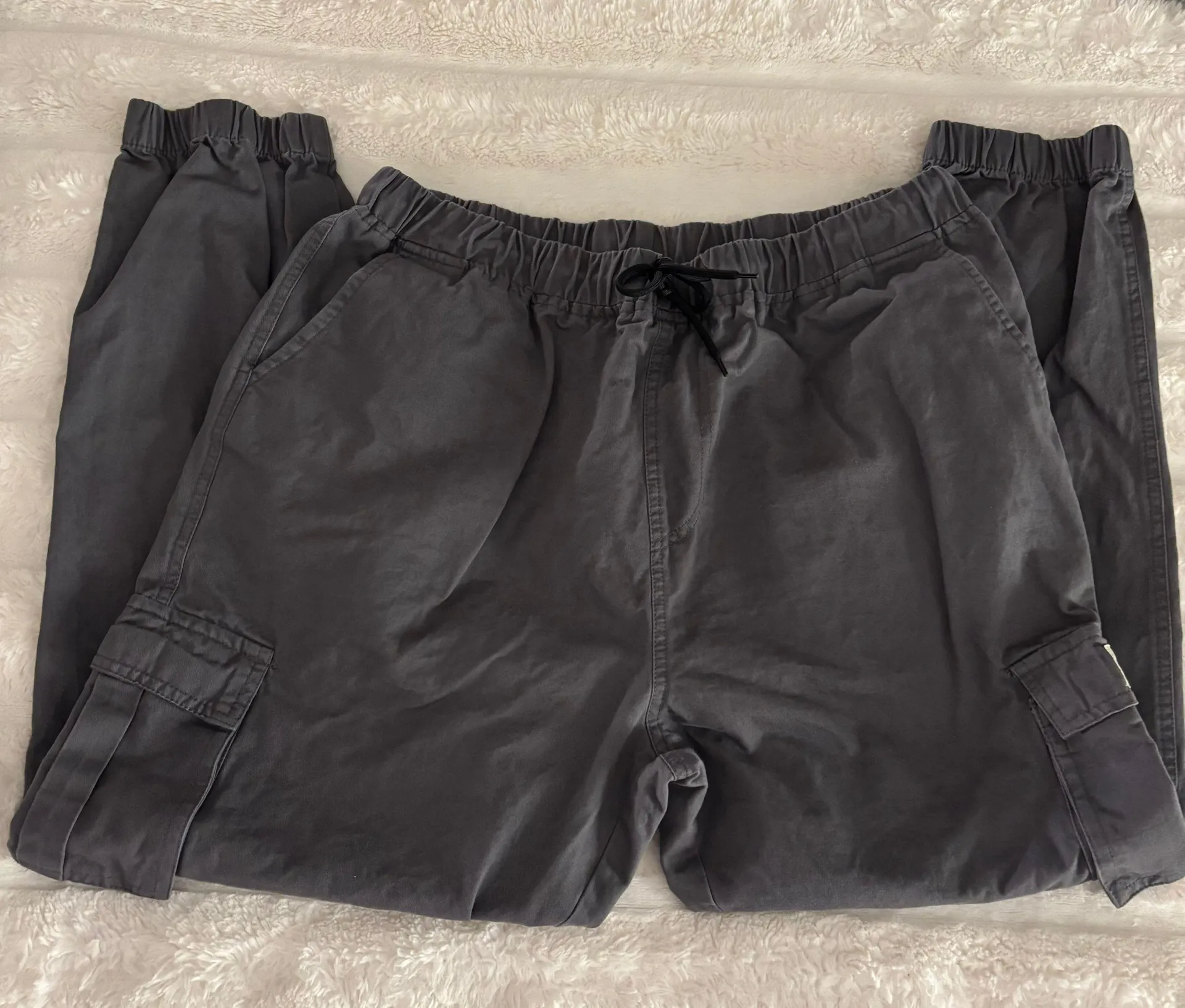 Women's Grey cargo pants with drawstring - Image 2