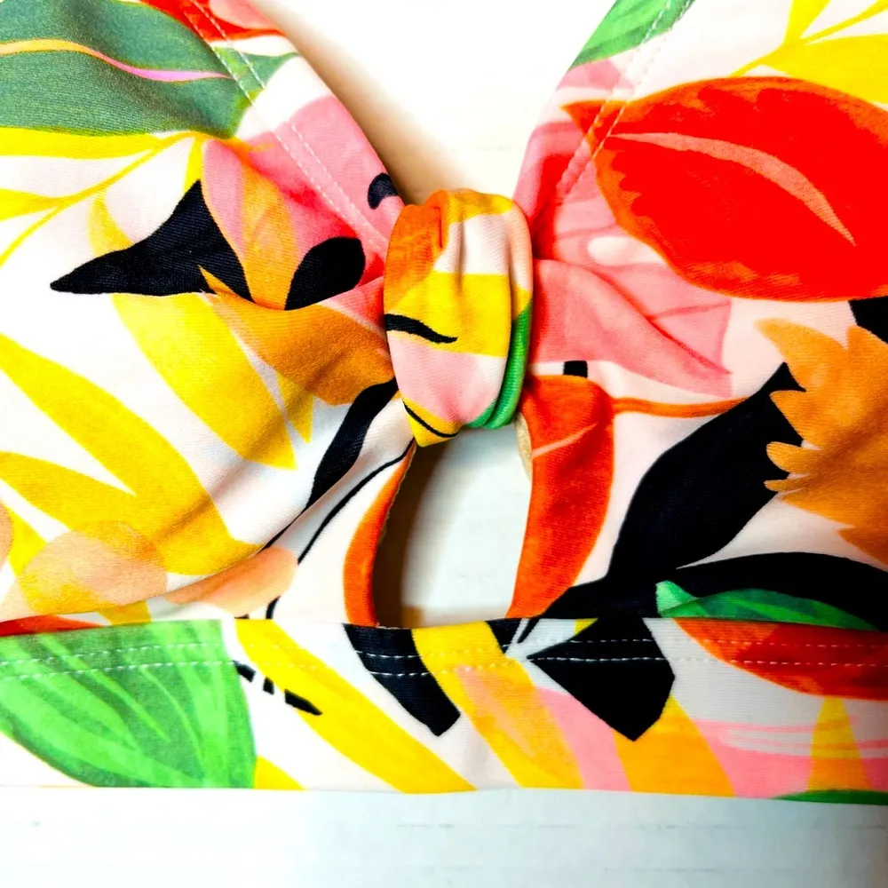 Kona Sol Leaf Pattern V Neck Knot Bralette Style Bikini Top Size M (8-10) New! - Image 3