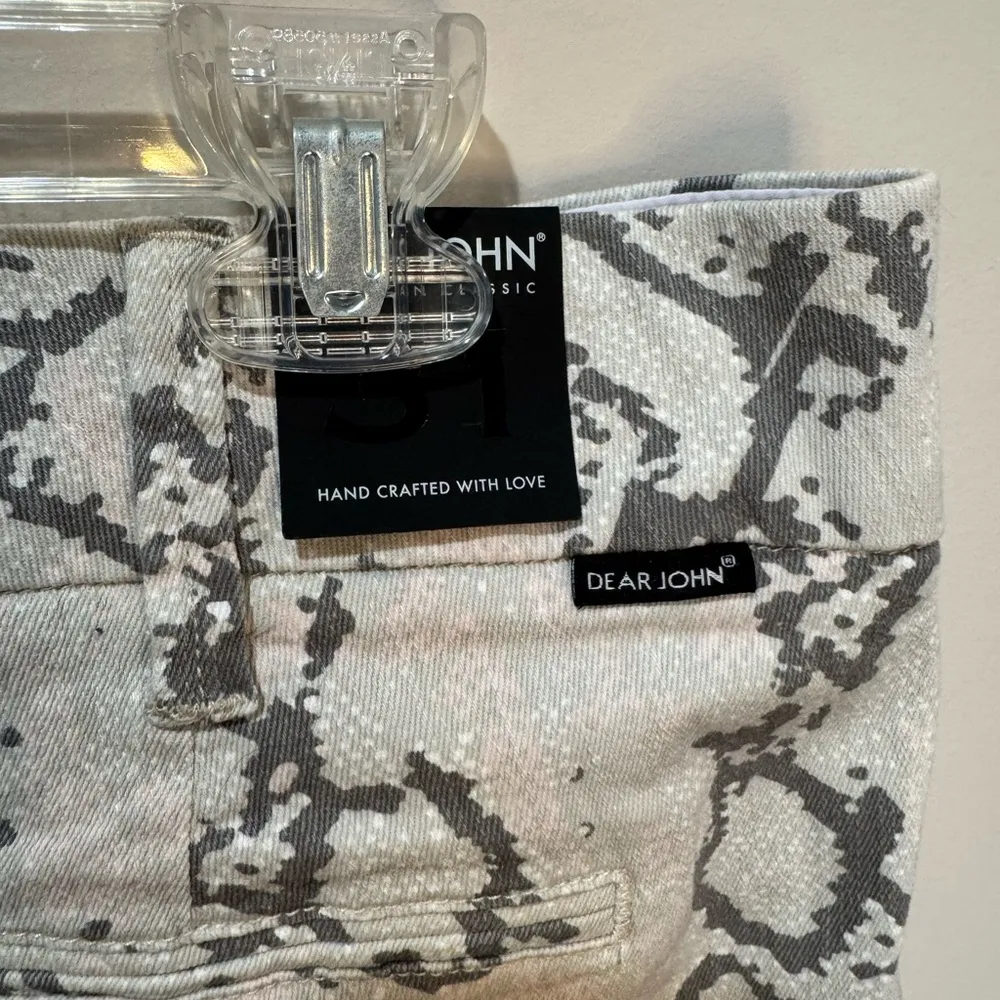 Dear John Finnegan roll cuff snake printed shorts sz 12 NWT - Image 6