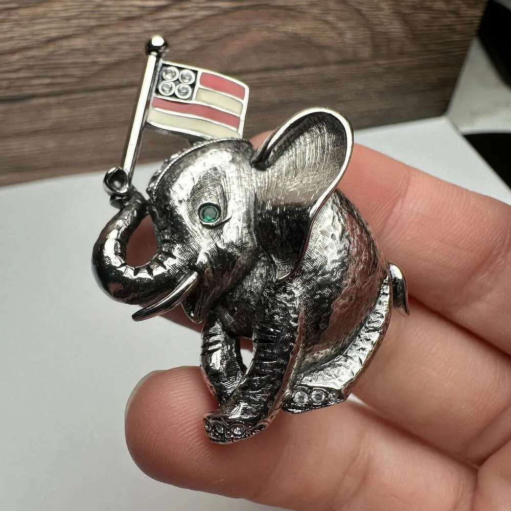 E Pearl Elephant With American Flag Brooch Pin Silver Tone Rhinestone & Enamel - Image 3