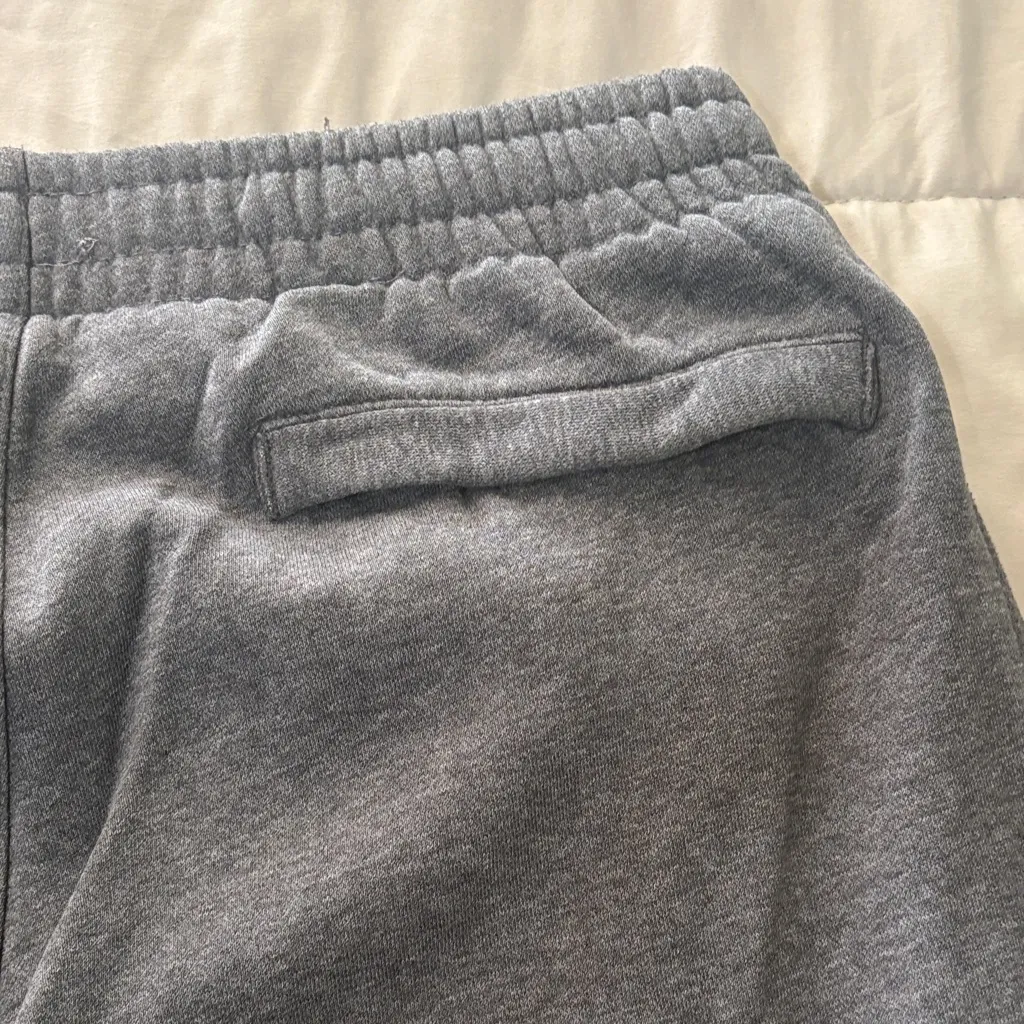 Nike Gray Women's Sweatpants - Image 6