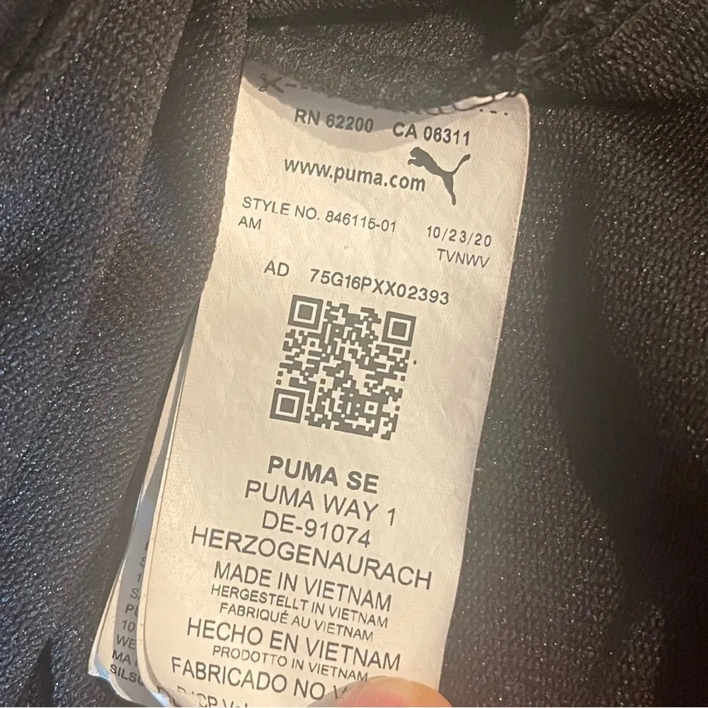 Puma Women's Size XL Black Hoodie Sweater Long Sleeve Casual Activewear - Image 8