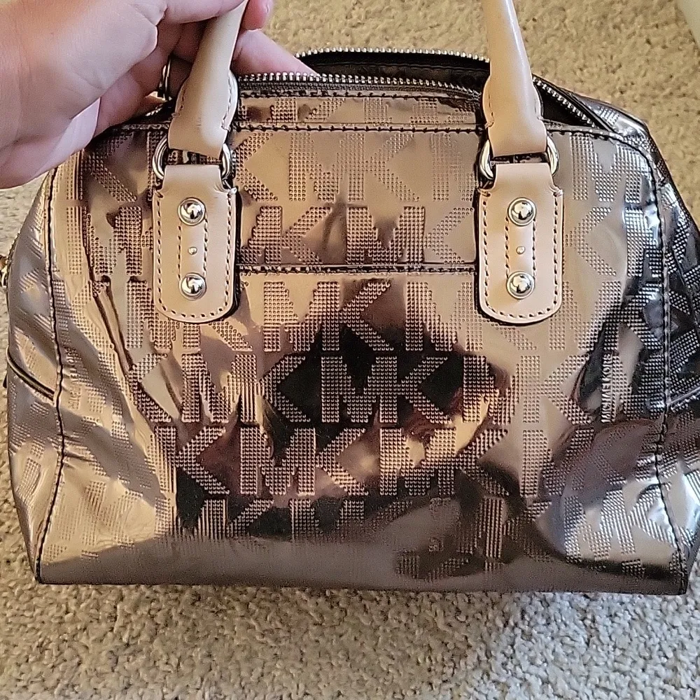 Michael Kors Metallic HandBag - Image 10