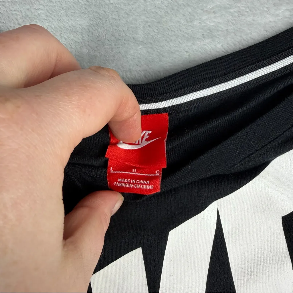 Nike Women’s Long Sleeve Signal Top T-Shirt Black White Size L Large - Image 3