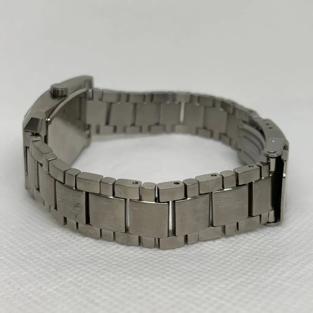 Tourneau Watch Gear Quartz date women’s Watch 23mm 100m Silver tone running - Image 5