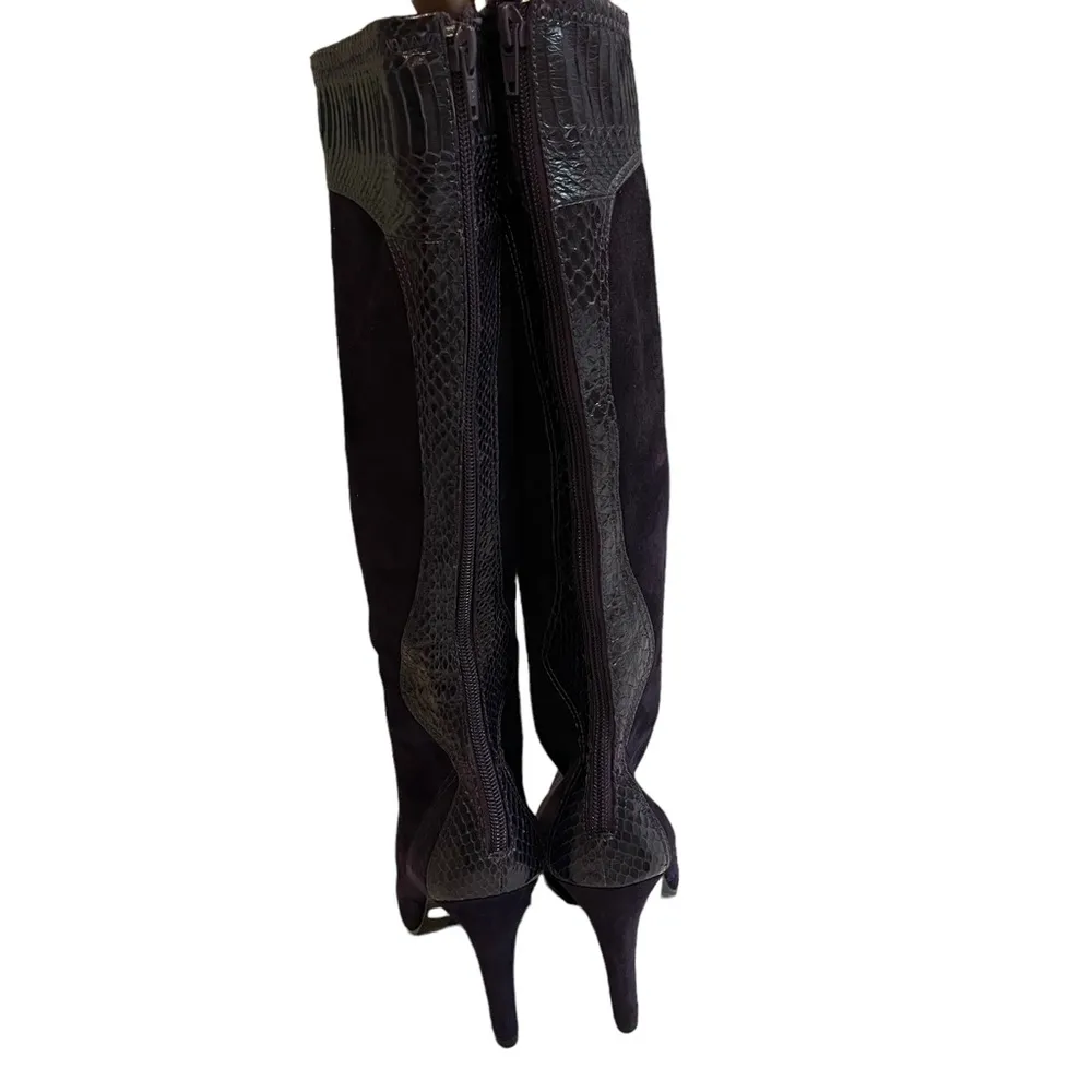 NWOT, Lord & Taylor Purple Suede Stiletto Heeled Boots, Sz 6 - Image 10