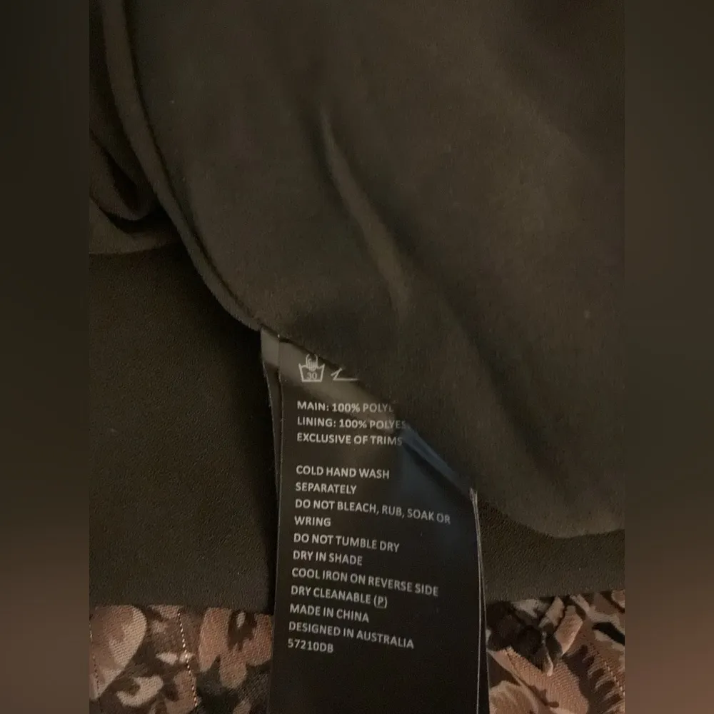 Bardot women Black and Beige Floral flare knee high dress size 2 petite XS - Image 8