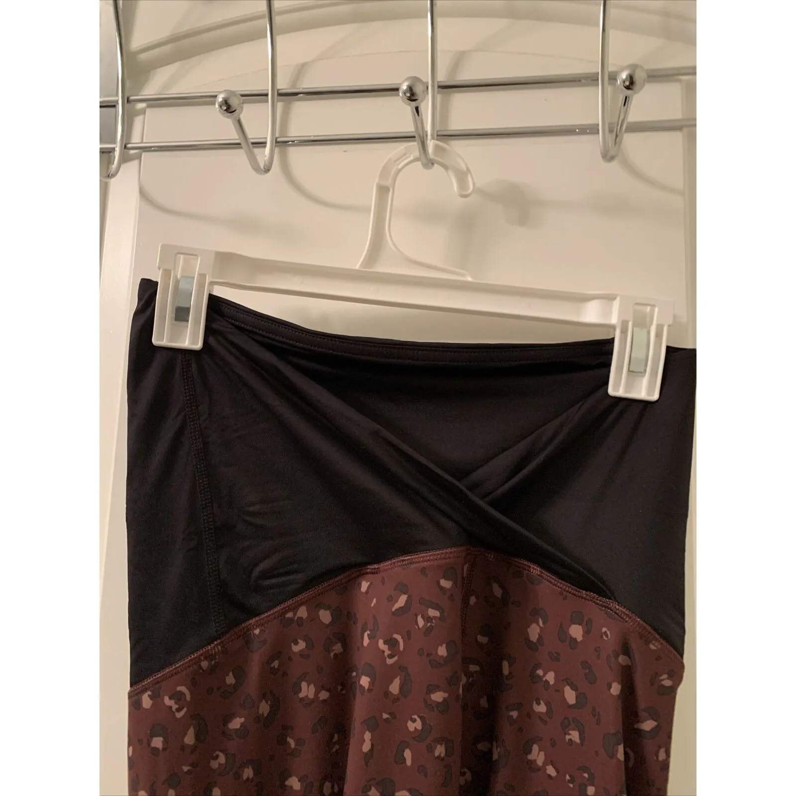 Isabel & Ingrid Maternity Brown/Black Leopard Print Leggings Active Size Small - Image 8