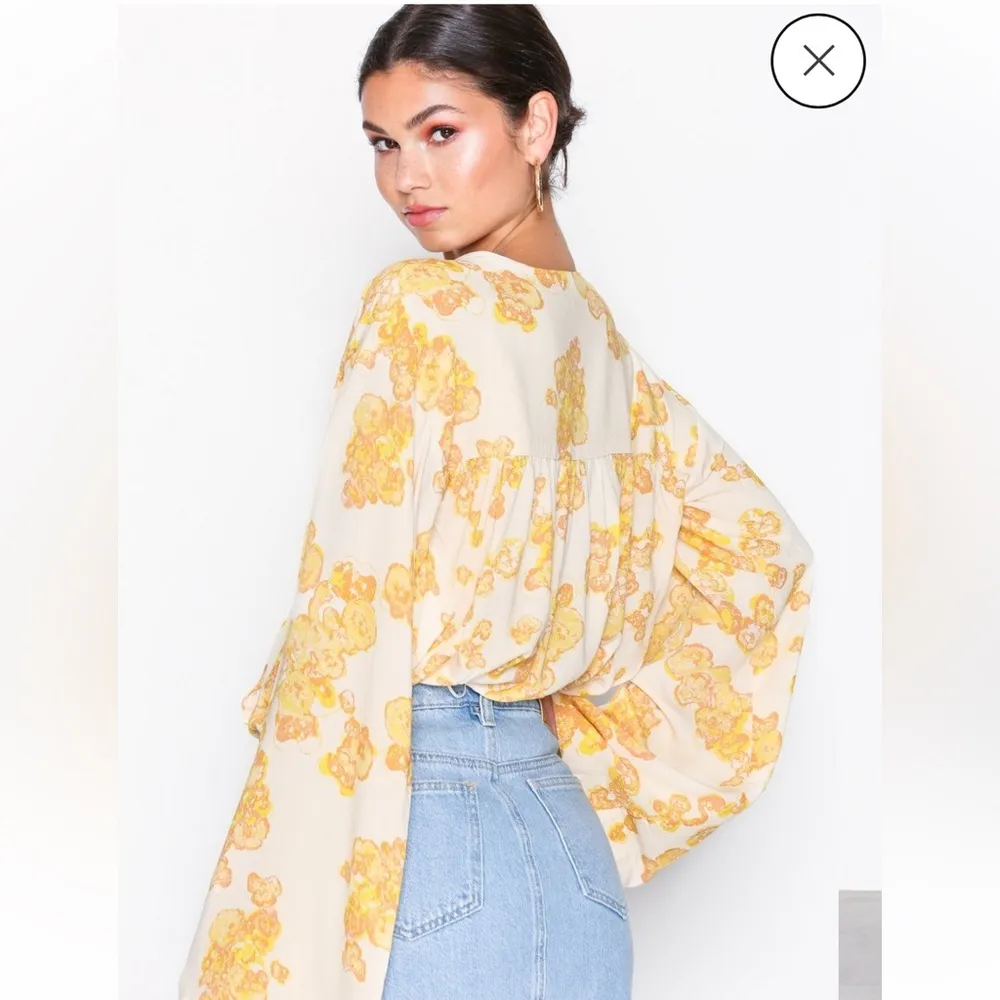 FREE People Forties Feels Floral Tie Neck Lace Detail Bodysuit Sz M - Image 5