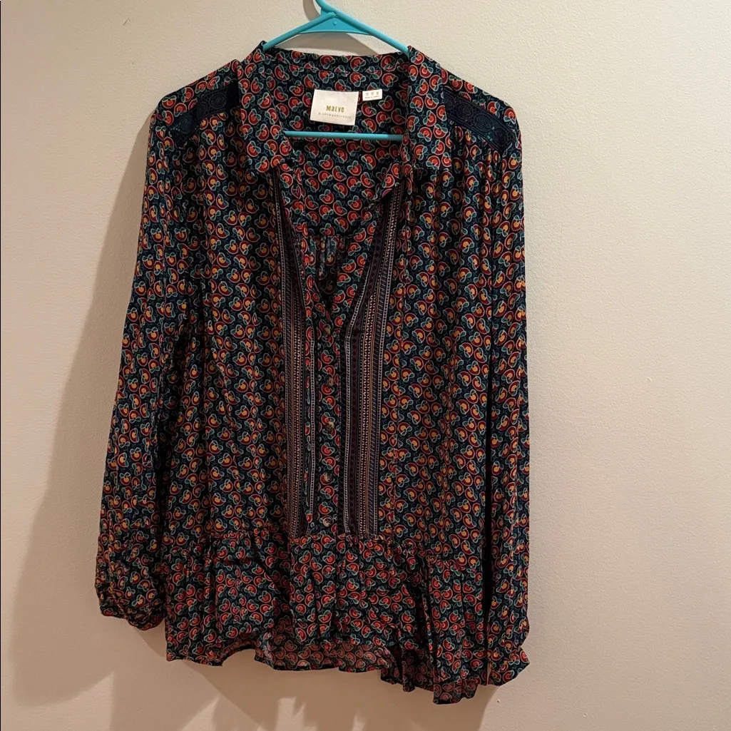 Anthropologie MAEVE Janie Peasant Top Flounce Button Front Blue Red Boho VNeck - Image 3